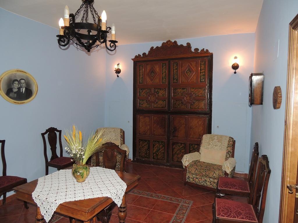Las Bodegas Del Gilo Valdealgorfa ภายนอก รูปภาพ